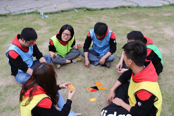 七巧板 - 徐州尤泰企业管理咨询有限公司_徐州拓展训练_山东拓展训练